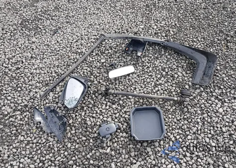 2018 Toyota Highlander Le z USA, uszkodzony, nr VIN 5TDBZRFH2JS861971